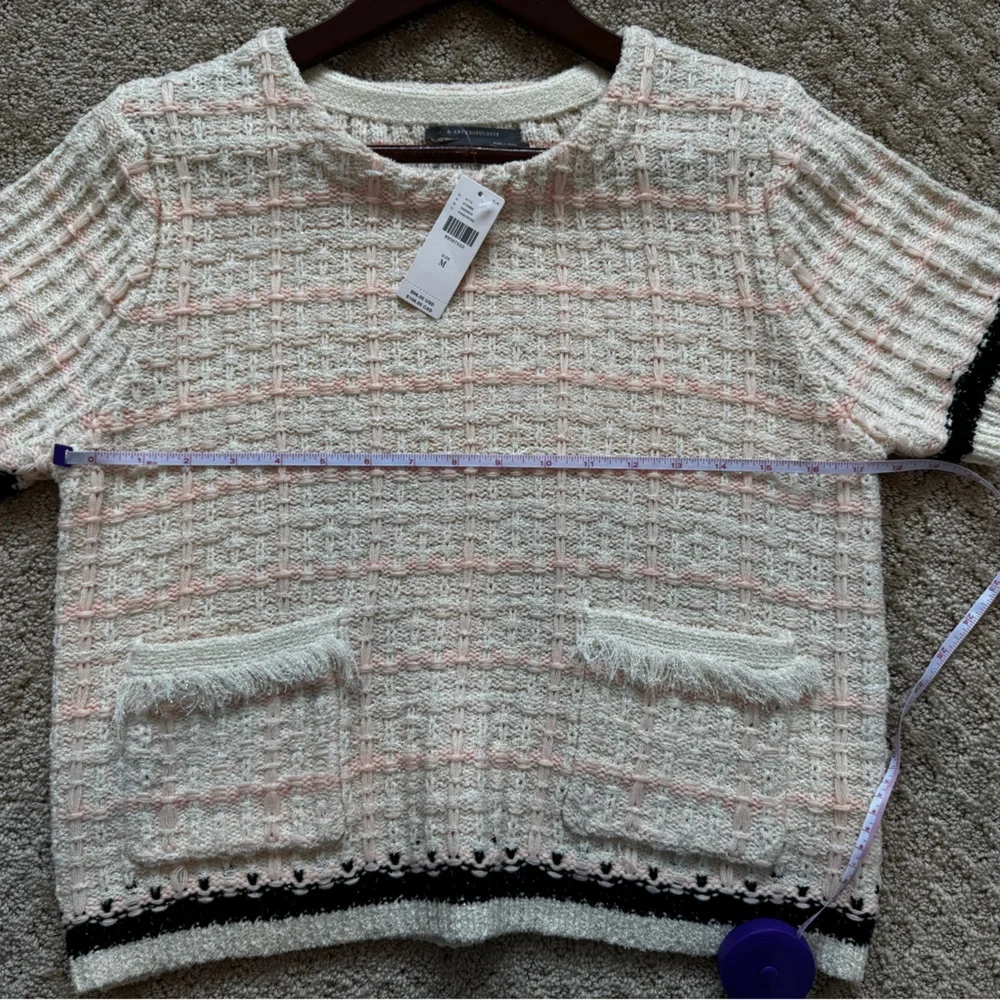 Adorable Anthro Sweater Top - Picture 3 of 4